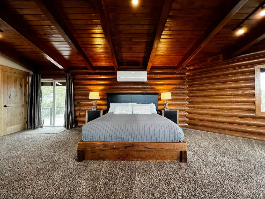 Master bedroom king bed